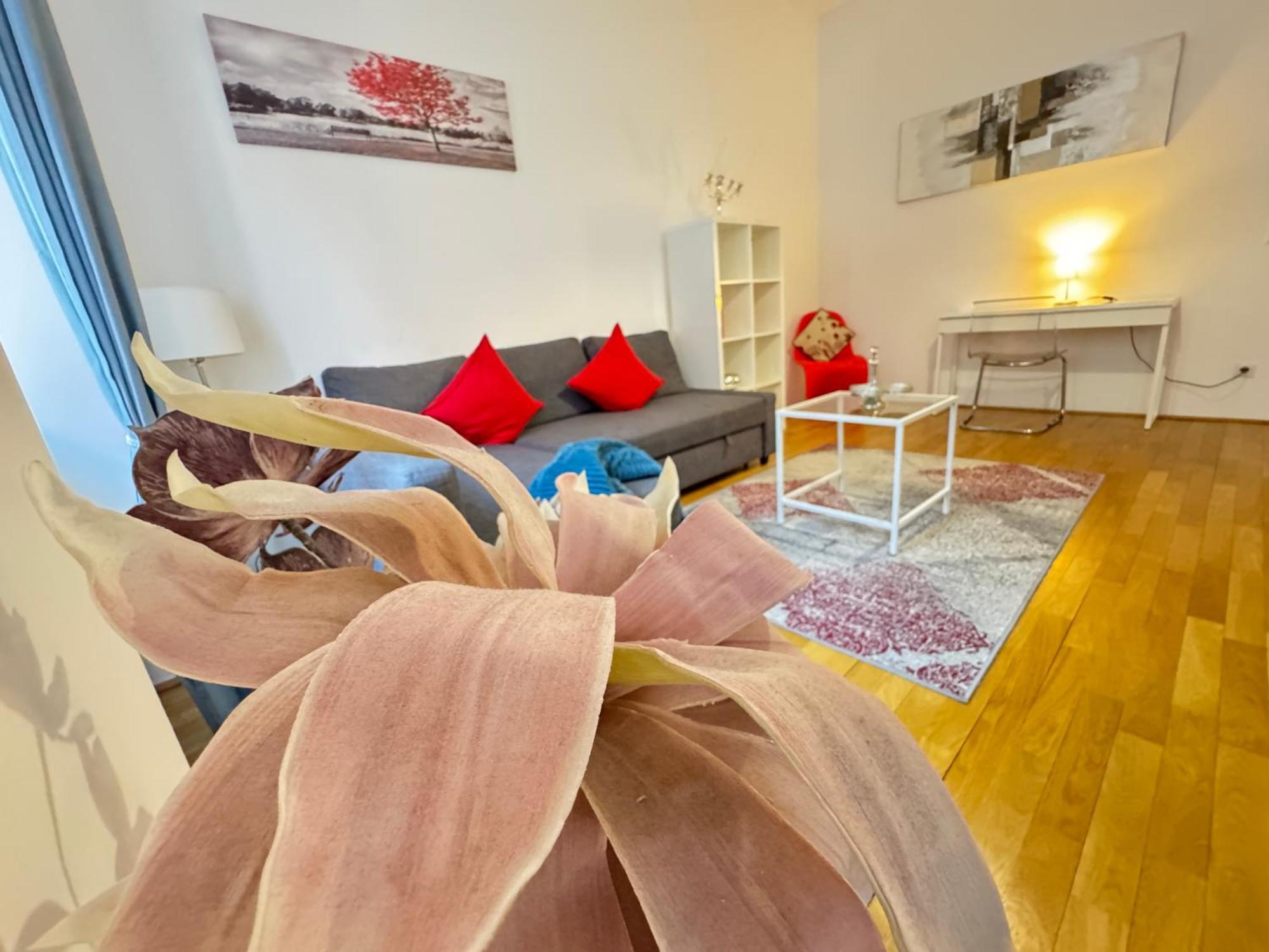 Charming Flat & Balcony Near Central Station L Bg5 Viena Exterior foto