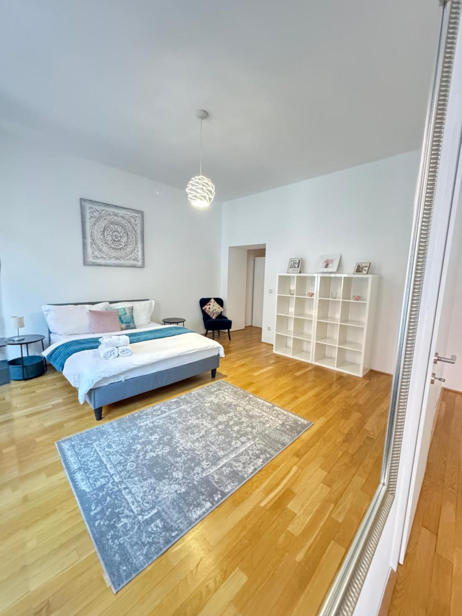 Charming Flat & Balcony Near Central Station L Bg5 Viena Exterior foto